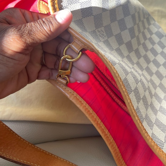 LV delightful pm bag with water melon pink beautiful interior gently used - Picture 7 of 14